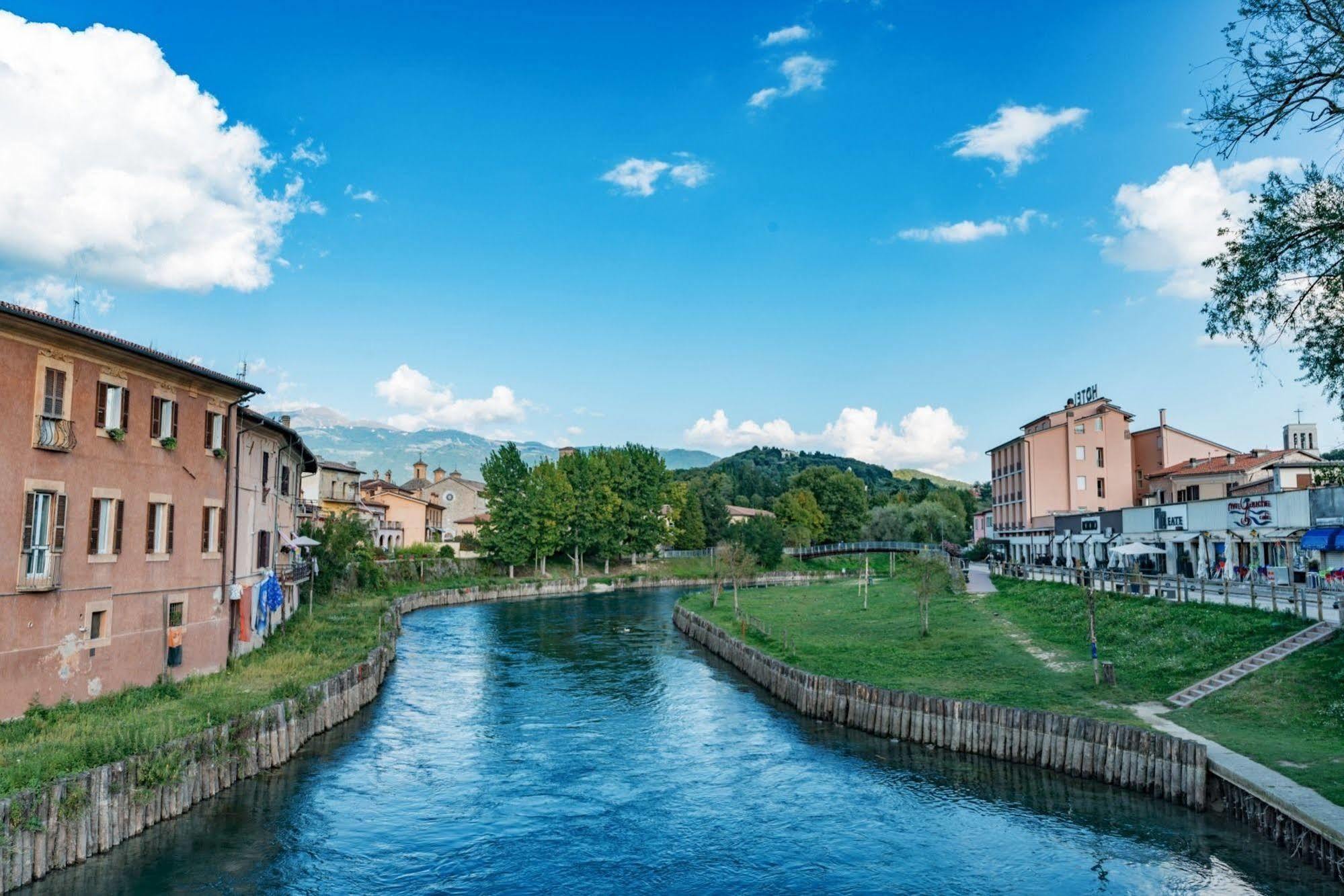 Hotel Cavour Rieti Exterior photo