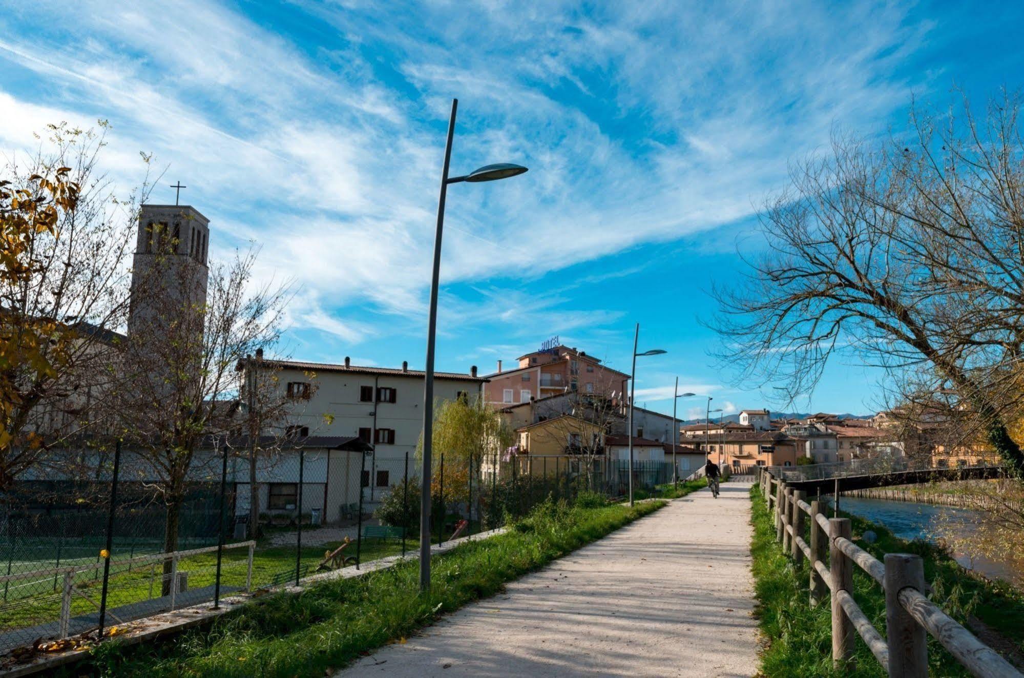 Hotel Cavour Rieti Exterior photo