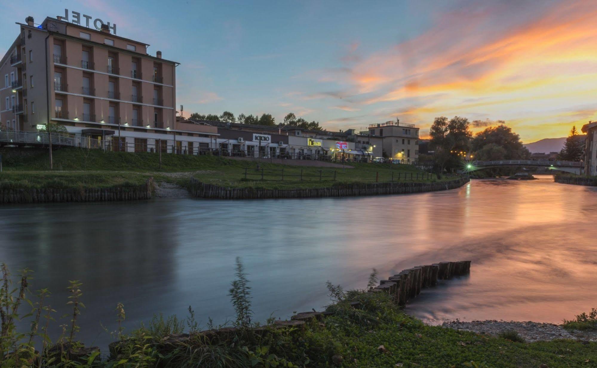 Hotel Cavour Rieti Exterior photo